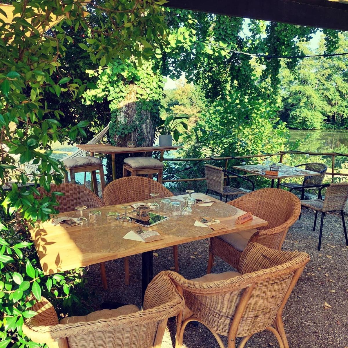 Moulin De Monpoisson Bed & Breakfast Le Puy Exterior photo